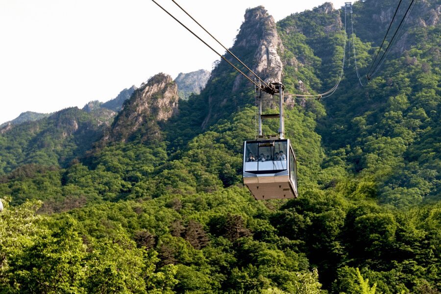 Seoul: Sokcho beach, market, hot spring and Seorak Cable Car - Is $76 a fair price for this day trip?