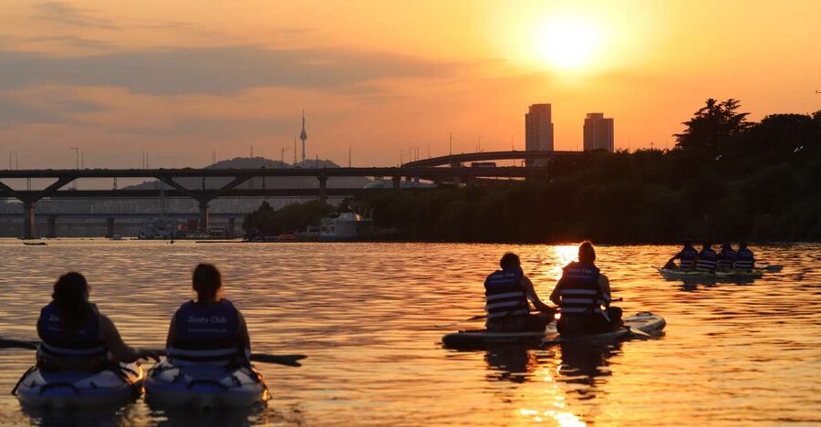 Seoul: Stand Up Paddle Board (SUP) & Kayak in Han River - Is $31 good value?