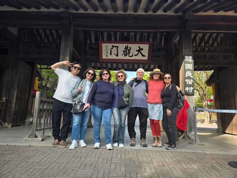 Seoul: Suwon Hwaseong, Folk Village, & Starfield Library - Starfield Library is the modern surprise