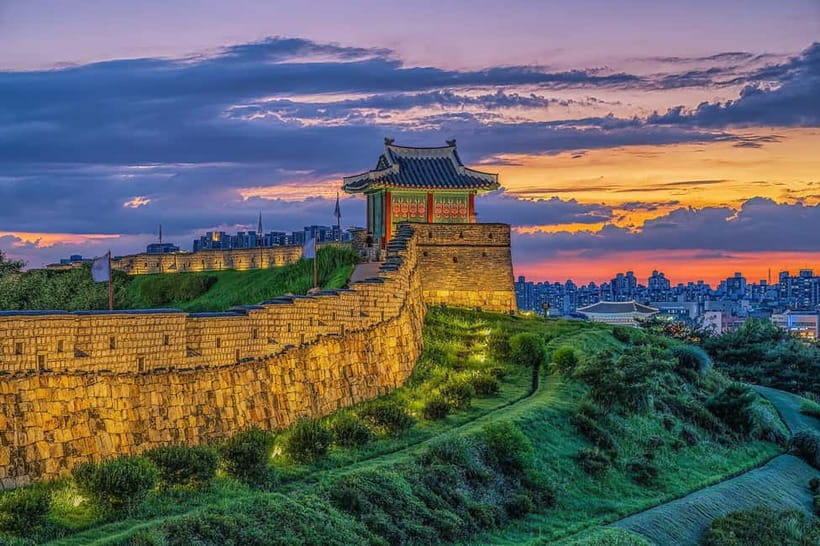 Seoul: Suwon Hwaseong Fortress & Korean Folk Village Tour - Suwon Hwaseong Fortress: walls with a purpose