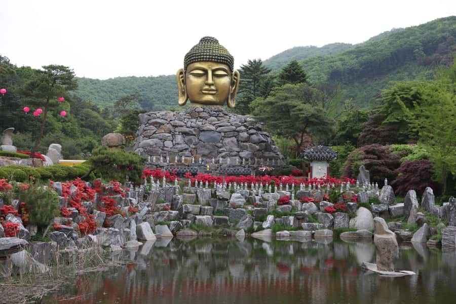 Seoul : Suwon Hwaseong Fortress+Starfield Library+Waujeongsa - Who should book, and who should skip it
