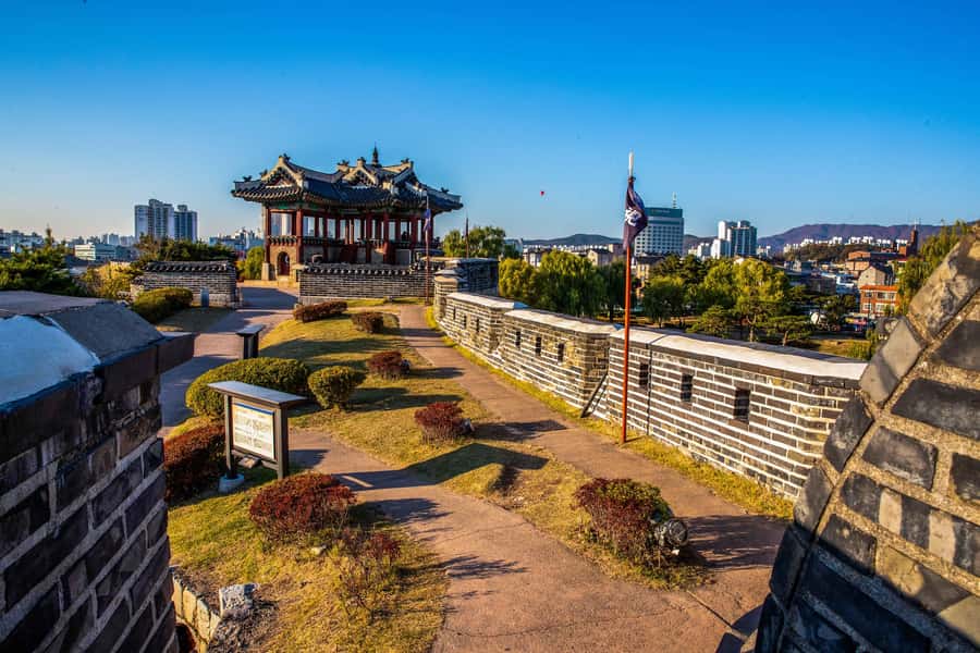 Seoul : Suwon Hwaseong Fortress+Starfield Library+Waujeongsa - The final call on this Suwon day trip