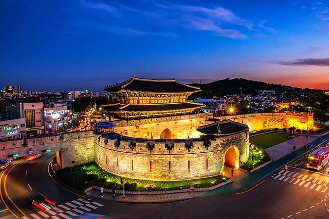 Seoul: Suwon Hwaseong & Waujeongsa & Starfield Heritage Tour - Walking the walls of Suwon Hwaseong