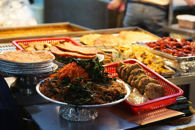 Seoul Vegan & Vegetarian Gwangjang Market Food Tour (11 Tastings) - Meeting Jungho at Jongno 5-ga Station