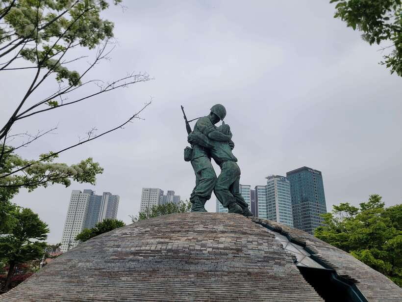 Seoul: War Memorial of Korea Private Guided Museum Tour - Inside Korean War Rooms I to III