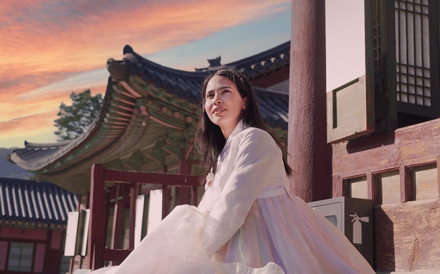 Seoul : Your Personal Photographer in Gyeongbokung - Pose Guidance for Camera-Shy People