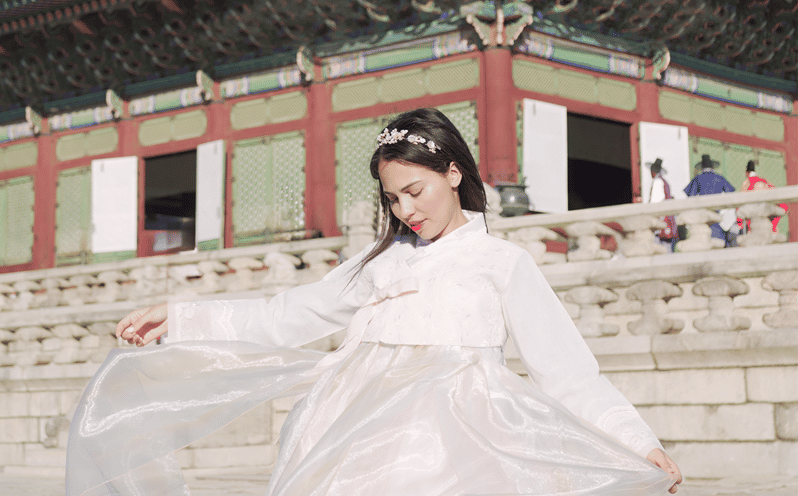Seoul : Your Personal Photographer in Gyeongbokung - What You Receive Within 48 Hours