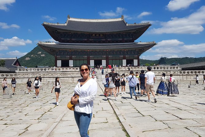 Signature Seoul : Netflix Sites, Street Food & N Seoul Tower - A look toward the Blue House