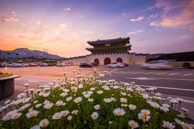 Signature Seoul : Netflix Sites, Street Food & N Seoul Tower - Gyeongbokgung Palace and the Joseon court