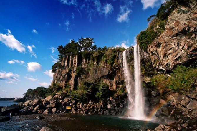 Small Group 7D Korea package Tour with Seoul Gyeongju Busan Jeju - Gyeongju’s Silla monuments and an evening pond