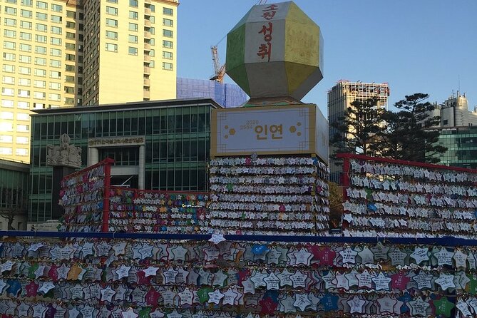 Small-Group Royal Palace and Seoul City Tour (hotel pick-up) - The Blue House offers a modern political link