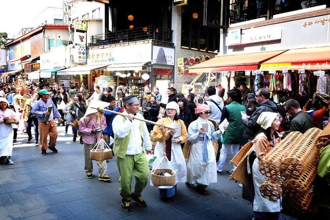 Small-Group Royal Palace and Seoul City Tour (hotel pick-up) - Jogyesa Temple begins the cultural story