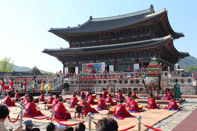 Small-Group Seoul Tour with Gyeongbokgung Palace (hotel pick-up) - Key points to know before booking