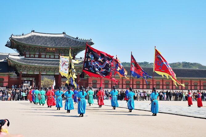 Small-Group Seoul Tour with Gyeongbokgung Palace (hotel pick-up) - Jogyesa Temple brings Seoul’s Buddhism into the present