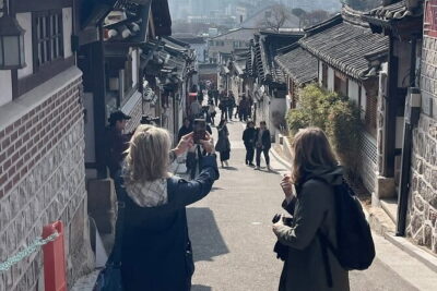 Tour Seoul’s oldest district with a storyteller from Bukchon