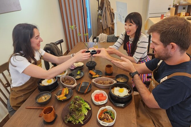 Traditional Korean 6-Dish Cooking Class + Hidden Alley Tour Seoul - Key points at a glance