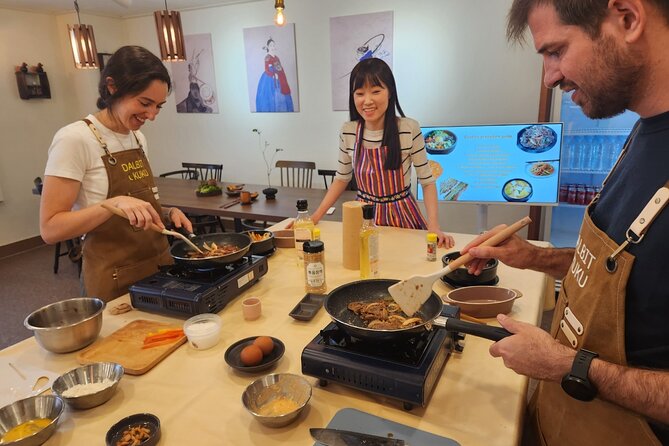 Traditional Korean 6-Dish Cooking Class + Hidden Alley Tour Seoul - Arriving at the second-floor kitchen near Euljiro