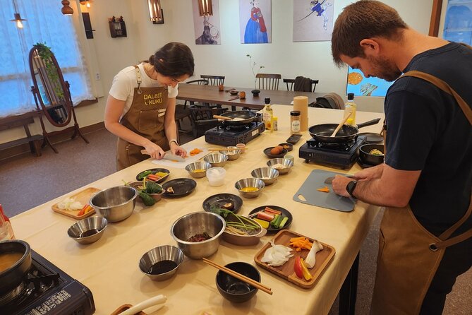 Traditional Korean 6-Dish Cooking Class + Hidden Alley Tour Seoul - Cooking six Korean classics, one step at a time