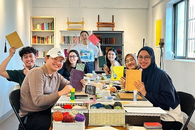 Traditional Korean Bookbinding Experience in Seoul, Hongdae - Arriving at Danchoodan in Mapo
