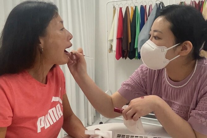 Ultimate K-beauty Experience: from Make up to Photoshoot - One hour with a private photographer in Myeongdong