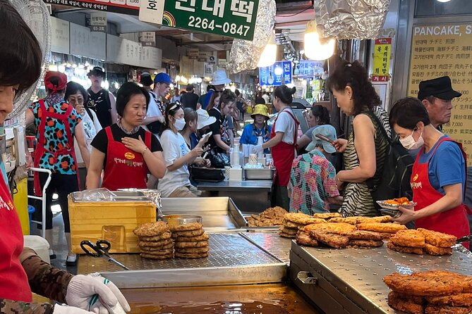 Vegan & Vegetarian Korean Market Adventure Gwangjang Market - Lunch at 11:30 or dinner at 5 p.m.