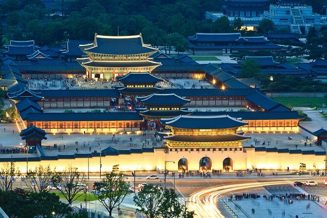 Walking Tour with Gyeongbokgung Palace, Bukchon, Insadong - Who should book this experience