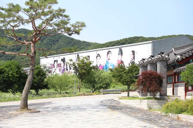 Yongin Dae Jang Geum Park Tour from Seoul - The trip from Myeong-dong to the hillside set